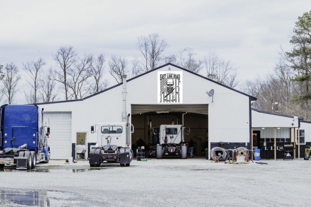 Truck Tire service shop in Willards